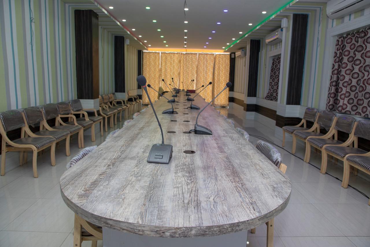 Oyo 11346 Hotel Tazz Odisha Bhubaneswar Exterior photo